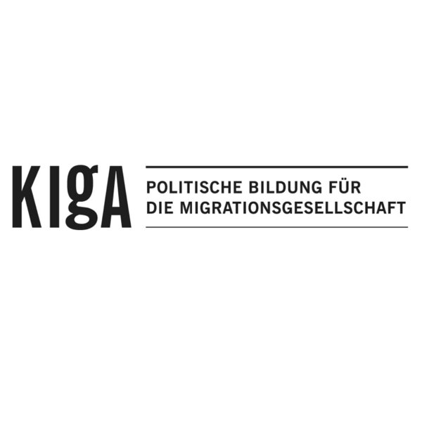 Das Logo von "KIgA e.V. - Politische Bildung für die Migrationsgesellschaft" in schwarz und weiß. 