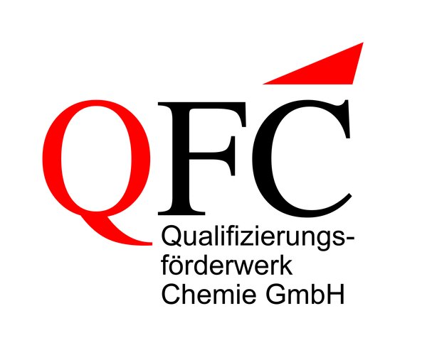 Das Logo des Qualifizierungswerks Chemie in den Farben rot und schwarz.